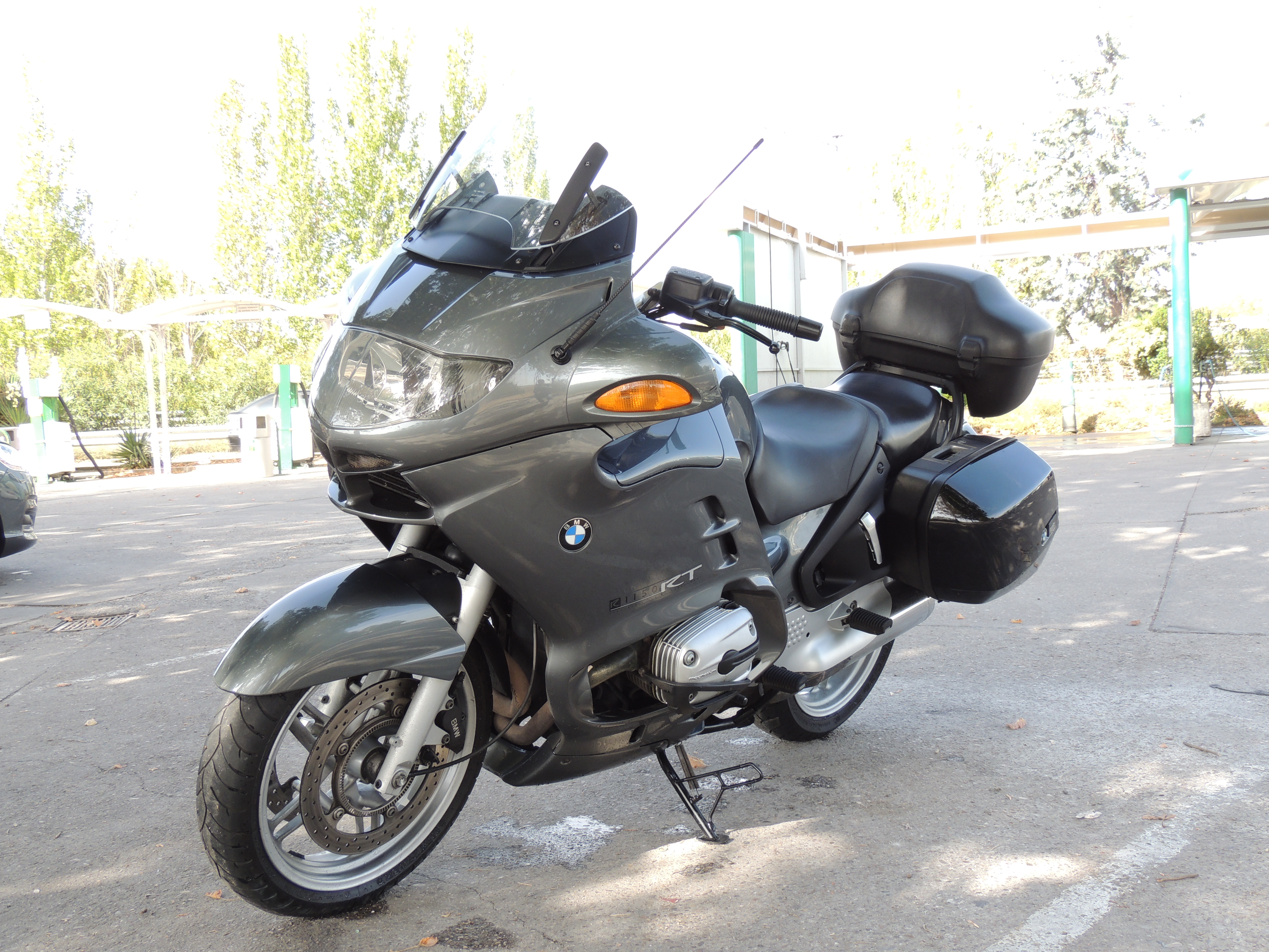bmw01.jpg